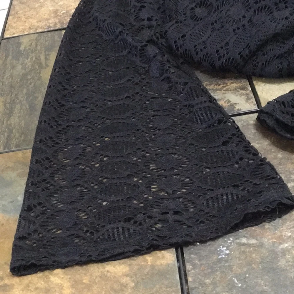 Green envelope, black lace coverup Pants. Size Large. Beach